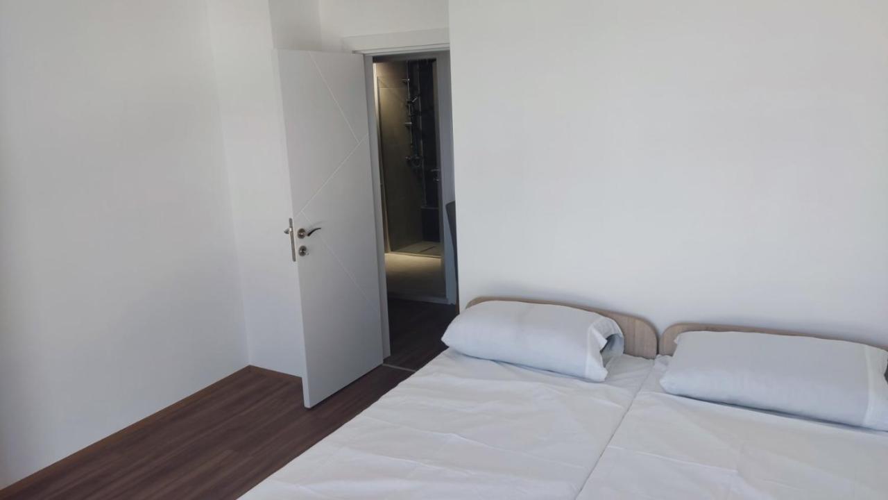 Sky View Luxury Center Skopje Apartments Zewnętrze zdjęcie