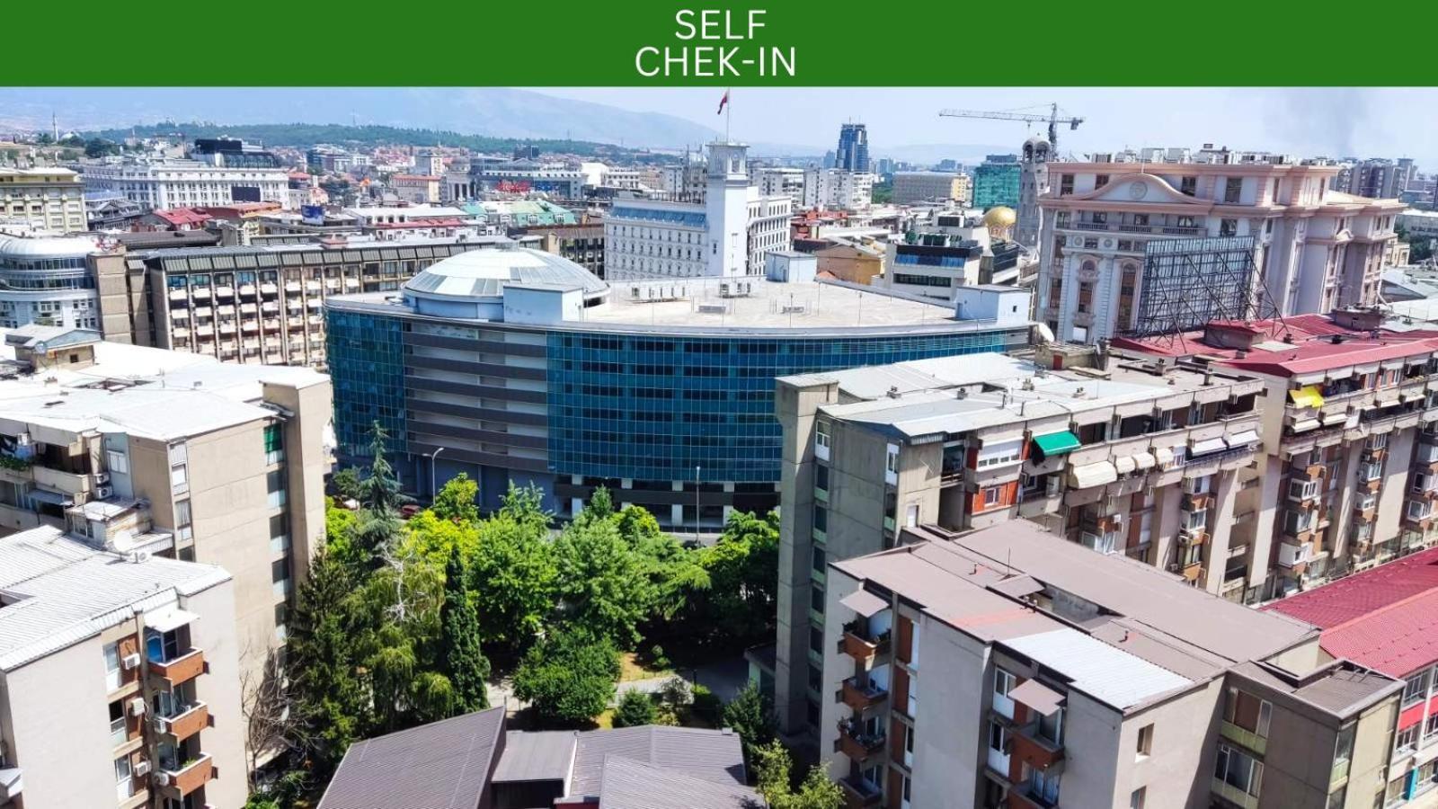 Sky View Luxury Center Skopje Apartments Zewnętrze zdjęcie